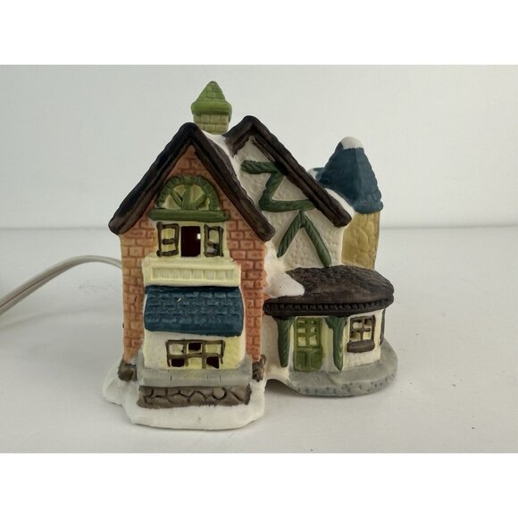 Vtg‎ HOLIDAY EXPRESSIONS Hand- Painted Porcelain Lighted House GREEN HOTEL - Picture 8 of 14